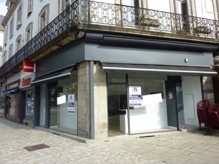 A louer, très beau local commercial de 72 m2 sur MORLAIX, emplacement de choix