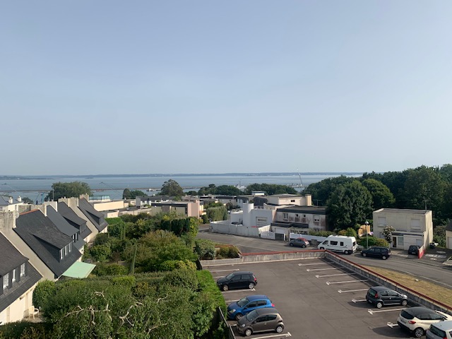 A louer Brest Kerbonne superbe T4 vue mer avec terasse dernier étage+parking+garage