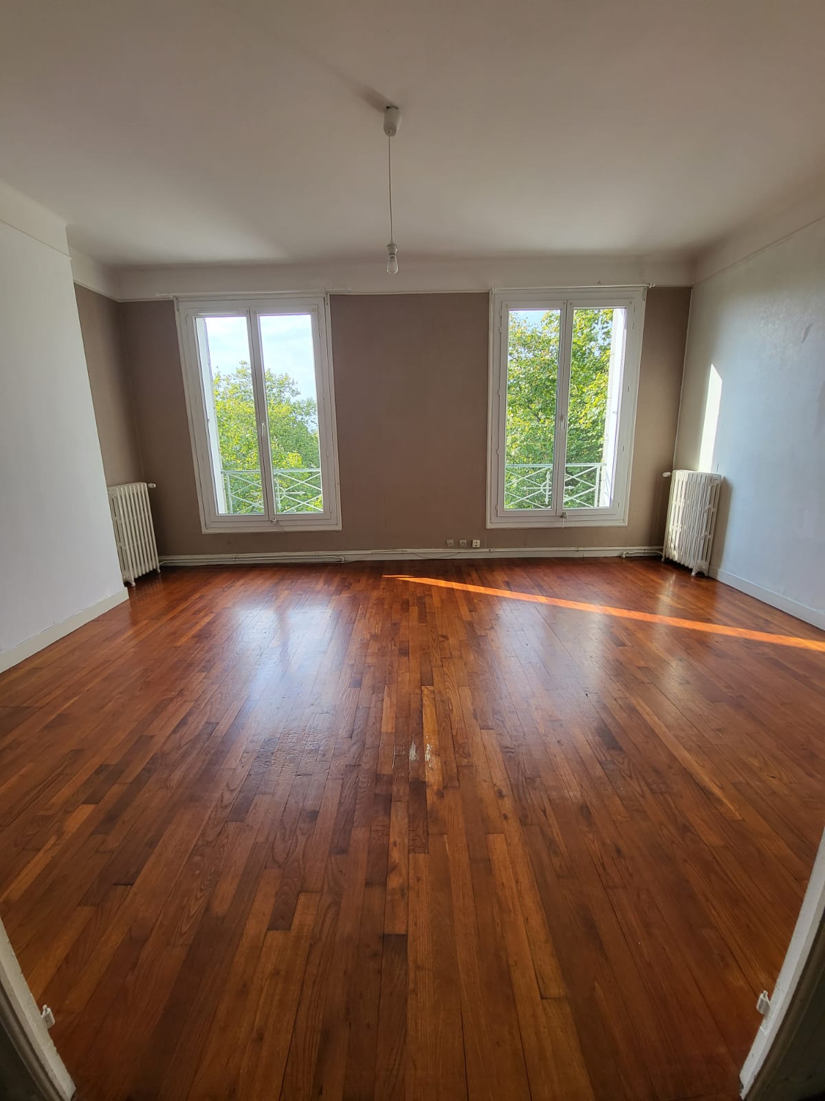 À VENDRE, BREST CENTRE PLACE DE LA LIBERTE, APPARTEMENT T5