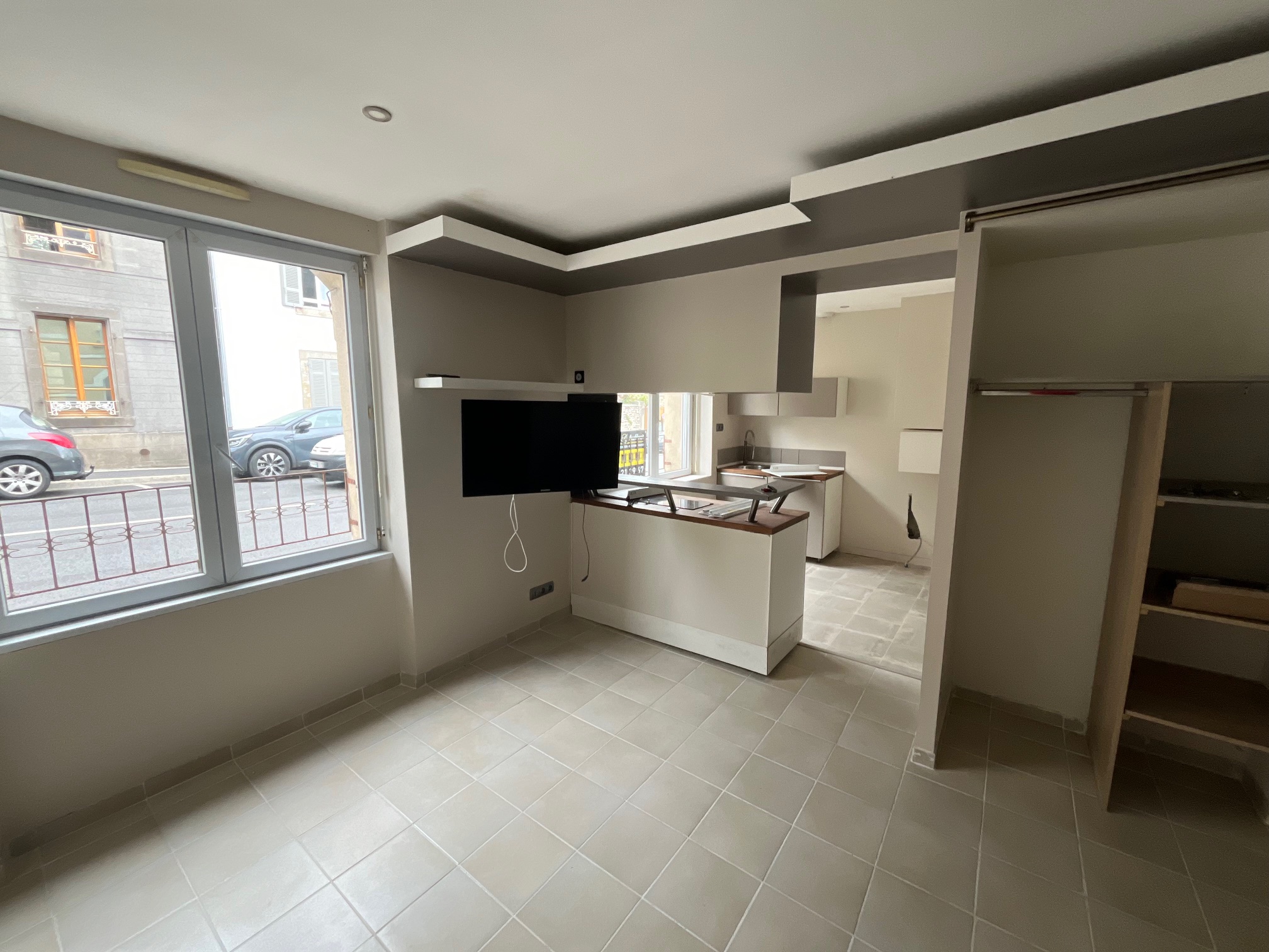 A VENDRE, LANDERNEAU, Proche Gare, Studio