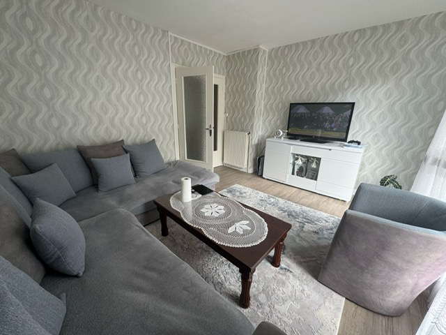 A VENDRE, BREST, DOURJACQ T4 REFAIT A NEUF