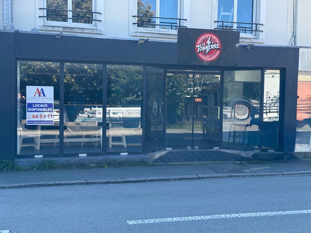  A ceder pour 1 €: local KERICHEN 90 M2