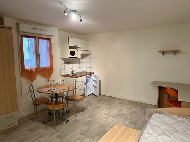 A louer Brest Kérinou T1 meublé 25 M2 