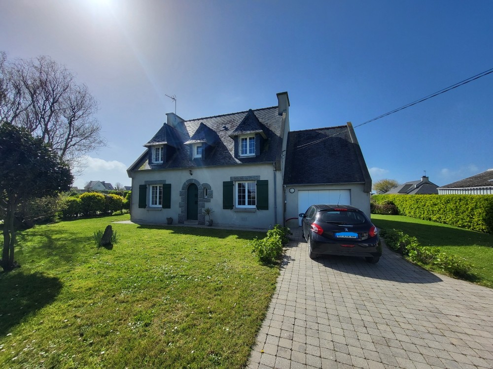 A VENDRE PLOUDALMEZEAU, MAISON T6 à 500m de la plage !
