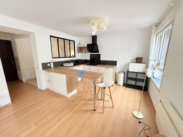 A louer Brest Centre-ville saint michel A louer beau T1 Bis meublé résidence récente